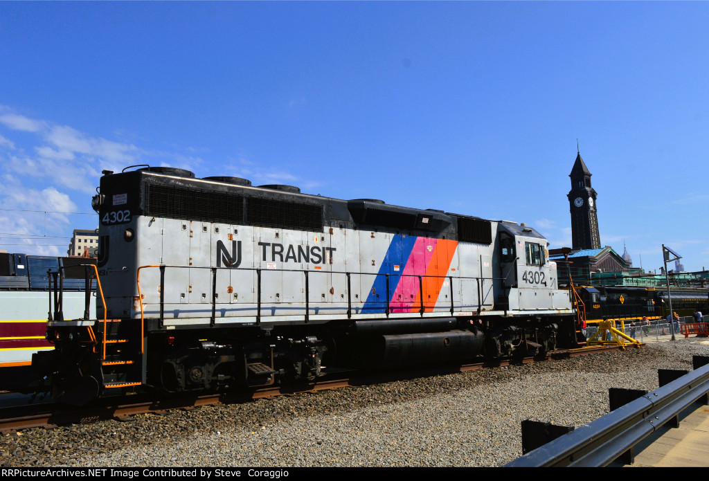 NJT 4302 3/4 Rear to Cab Shot (Engineer's Side)
